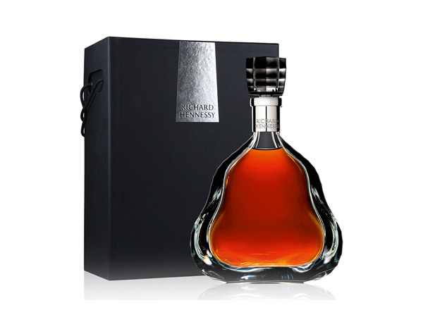 宜昌收购轩尼诗李察XO回收Hennessy洋酒干邑白兰地700ml