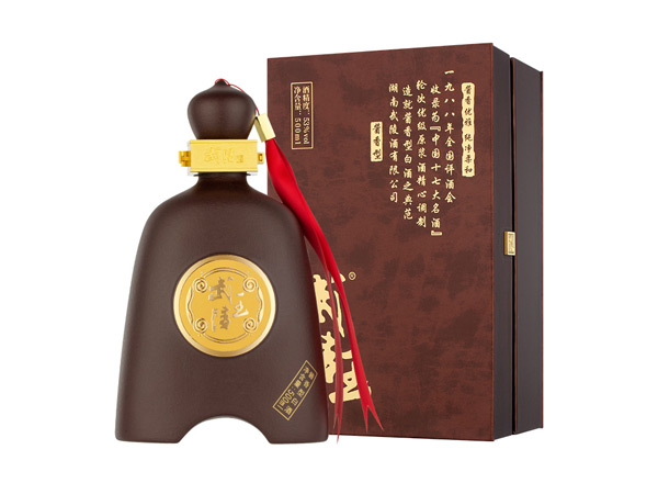宜昌武陵酒回收武陵王武王礼盒装白酒