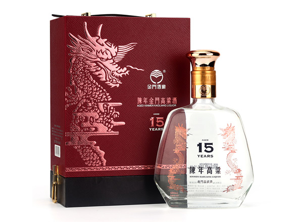 宜昌金门高粱酒回收陈年金门高粱酒15年陈年高粱老酒56度600ml礼盒装年份酒收购