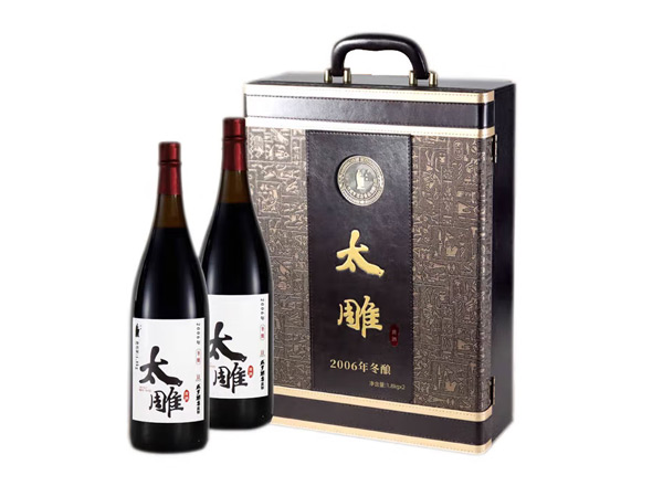 宜昌回收太雕黄酒咸亨酒店太雕黄酒2006年冬酿1.8KG*2礼盒装绍兴黄酒
